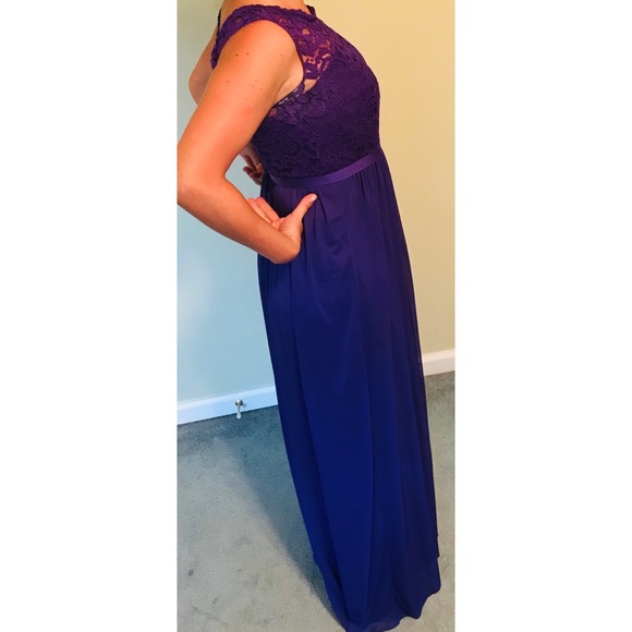 Scoop Neck, Lacey, Silk Gown - Picture 4 of 6